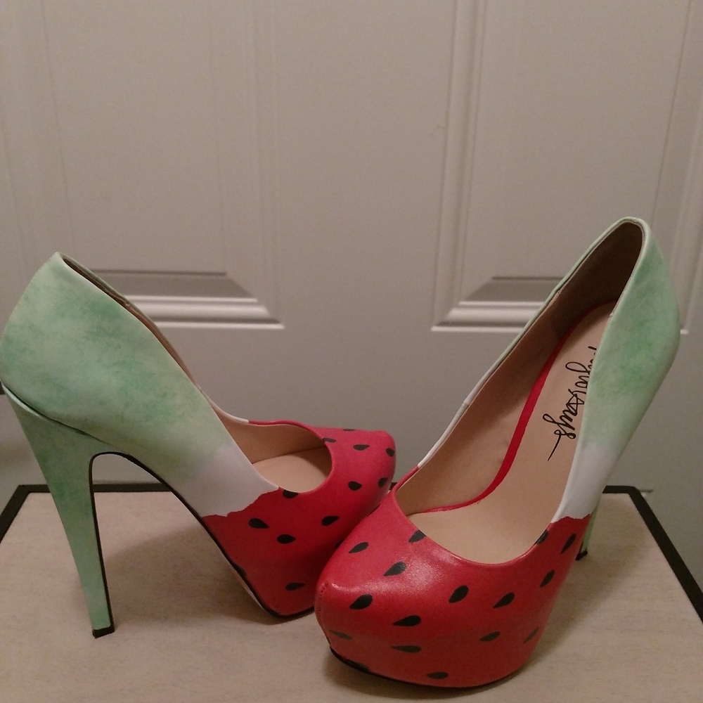 Shoes - Picture 3 of 4